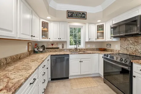 114 Parade Road Barnstead NH 03218