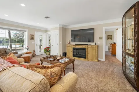 114 Parade Road Barnstead NH 03218