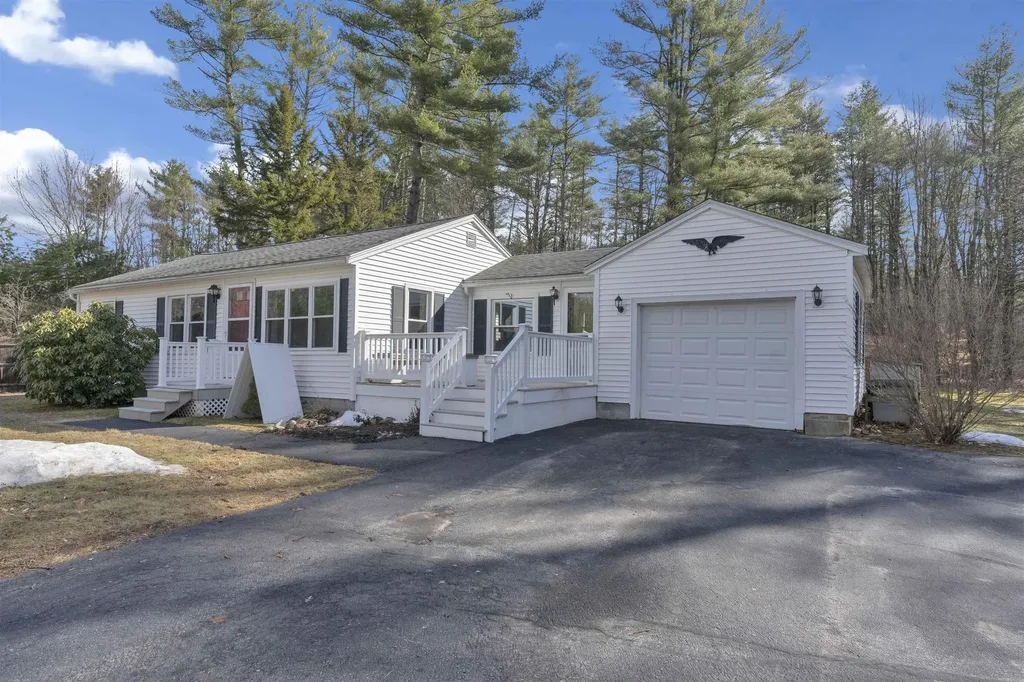 62 French Cross Road Dover NH 03820