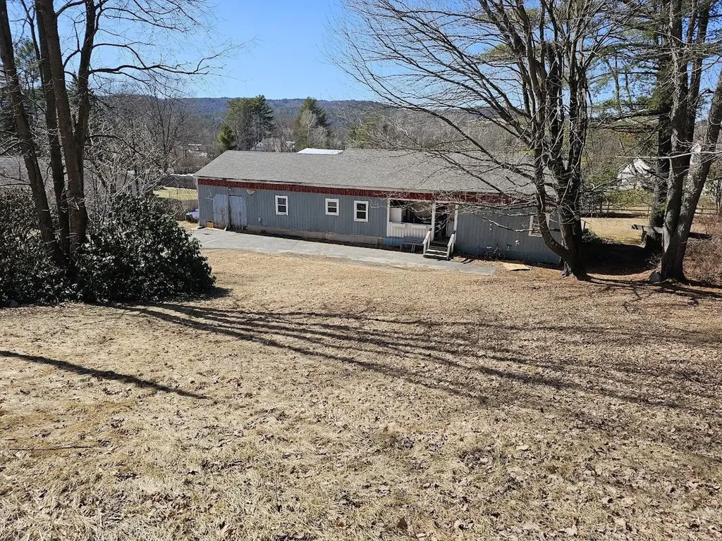 8 Stewart Avenue Claremont NH 03743