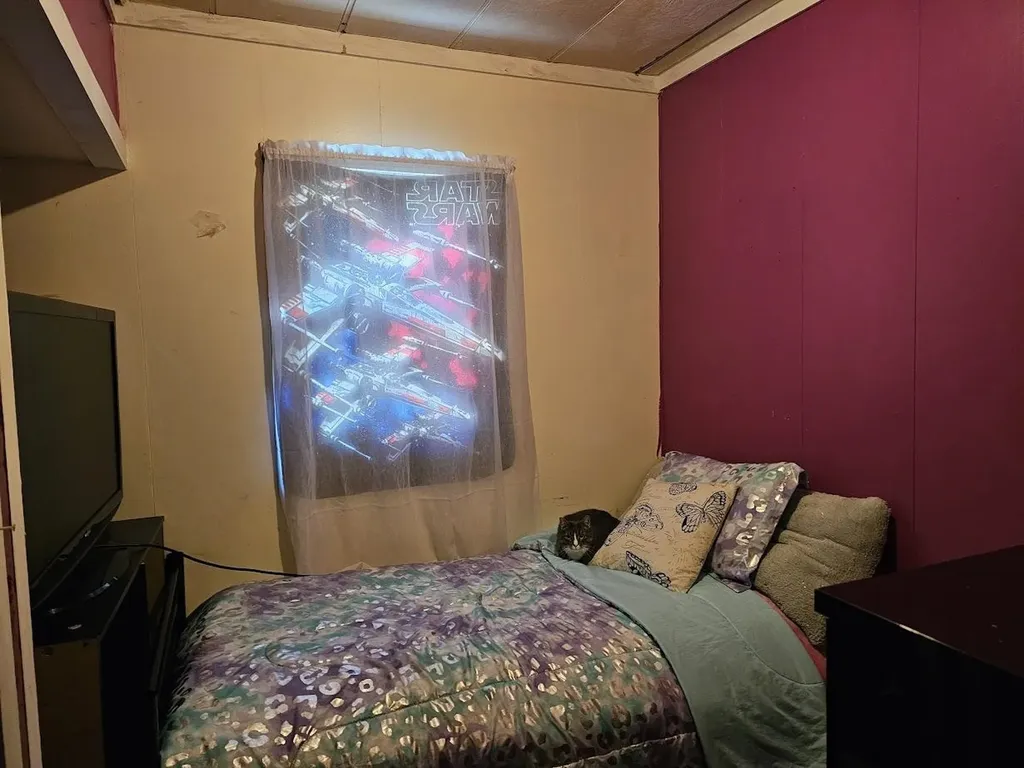 8 Stewart Avenue Claremont NH 03743