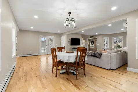 7 Mount Pleasant Street Derry NH 03038