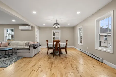 7 Mount Pleasant Street Derry NH 03038