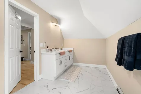 7 Mount Pleasant Street Derry NH 03038