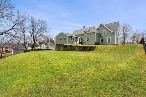 7 Mount Pleasant Street Derry NH 03038