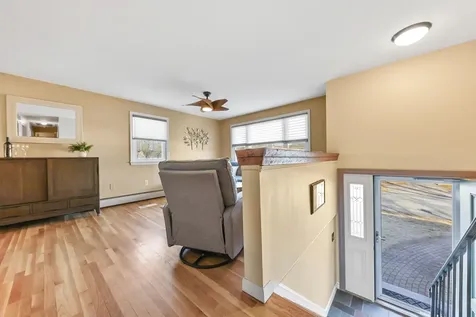 32 Seminole Drive Nashua NH 03063