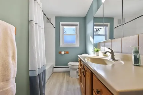 32 Seminole Drive Nashua NH 03063