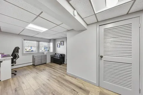 32 Seminole Drive Nashua NH 03063