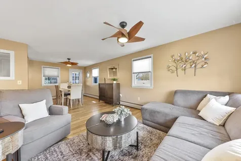 32 Seminole Drive Nashua NH 03063