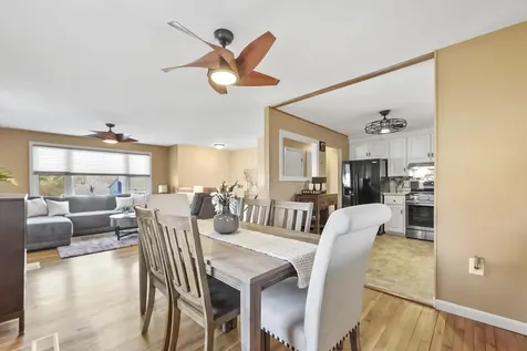 32 Seminole Drive Nashua NH 03063