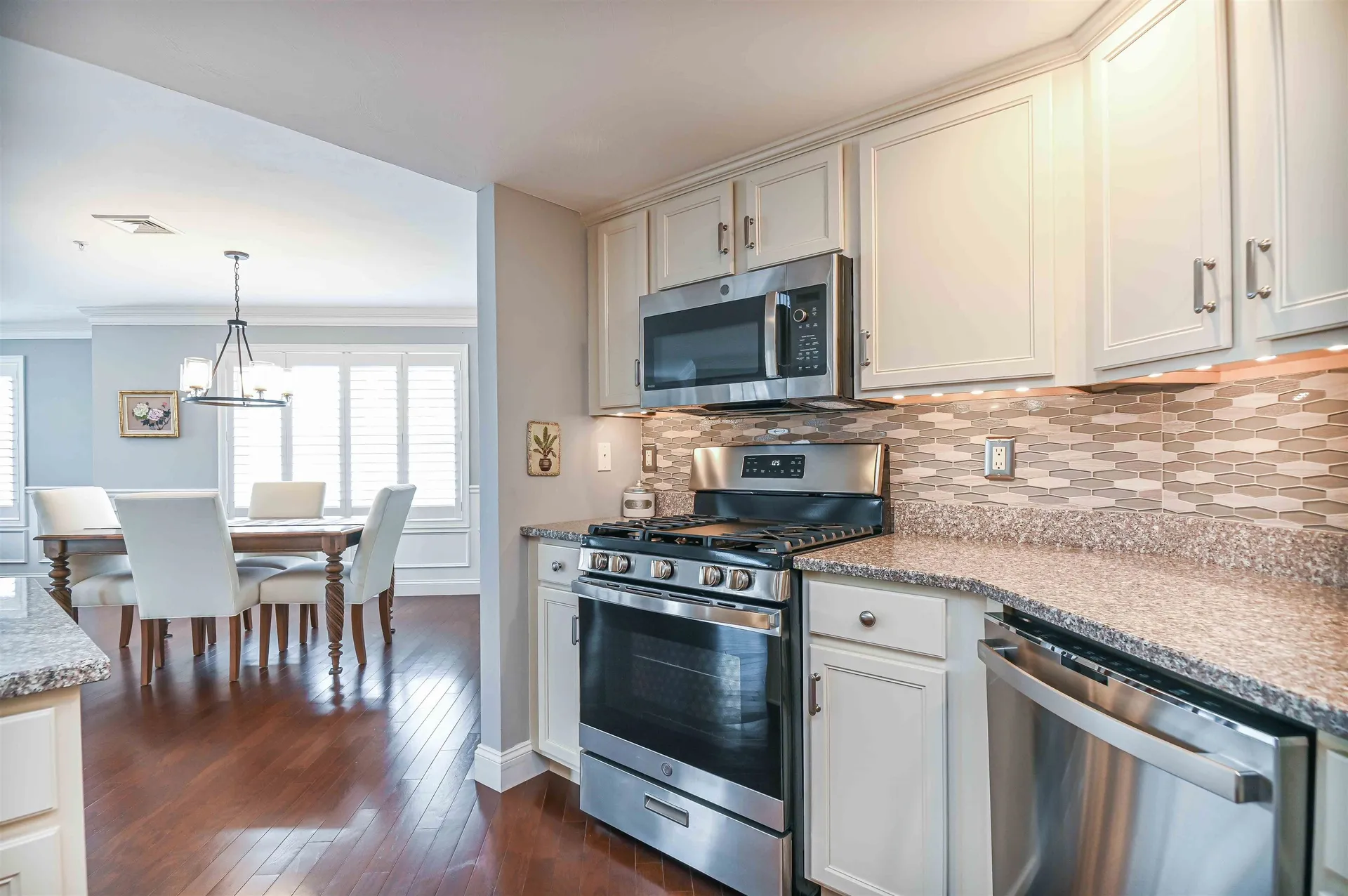 5 Sterling Hill Lane Exeter NH 03833-4902