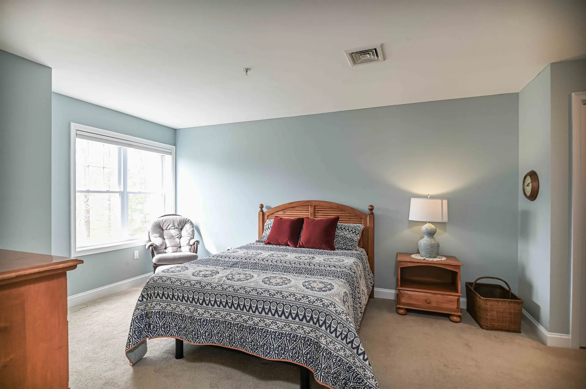 5 Sterling Hill Lane Exeter NH 03833-4902