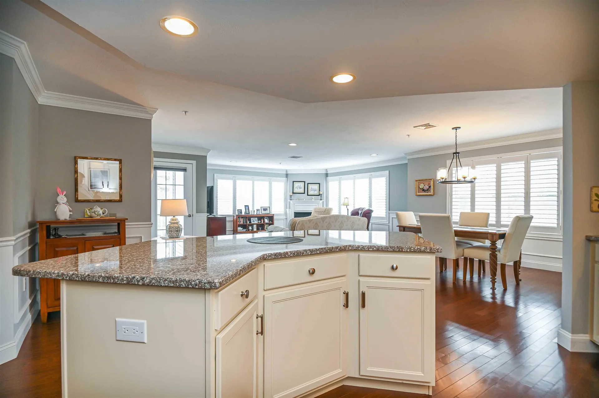 5 Sterling Hill Lane Exeter NH 03833-4902