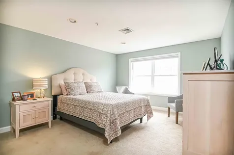 5 Sterling Hill Lane Exeter NH 03833-4902