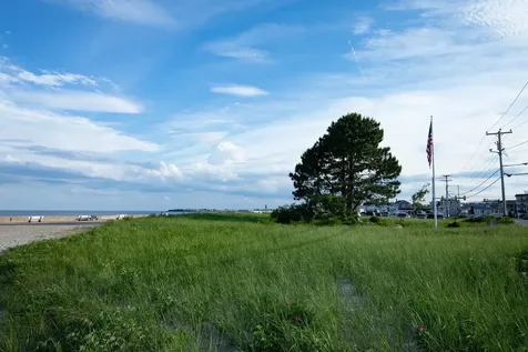 933 Ocean Boulevard Hampton NH 03842