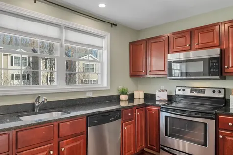 24 Dillon Way Laconia NH 03246