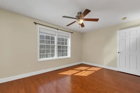 24 Dillon Way Laconia NH 03246