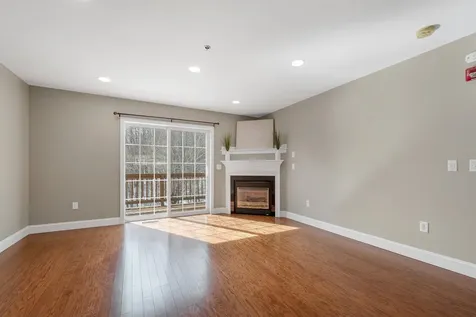 24 Dillon Way Laconia NH 03246