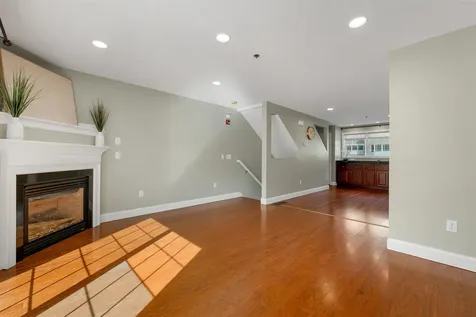 24 Dillon Way Laconia NH 03246