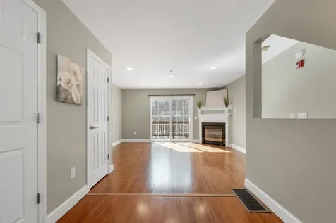 24 Dillon Way Laconia NH 03246