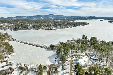 24 Dillon Way Laconia NH 03246