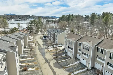 24 Dillon Way Laconia NH 03246