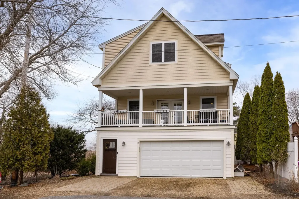 10 Patricia Street Hampton NH 03842