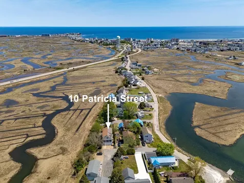 10 Patricia Street Hampton NH 03842