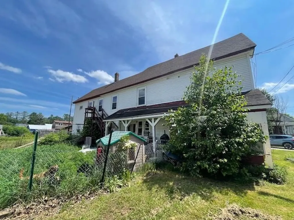 23 Depot Street Lancaster NH 03584