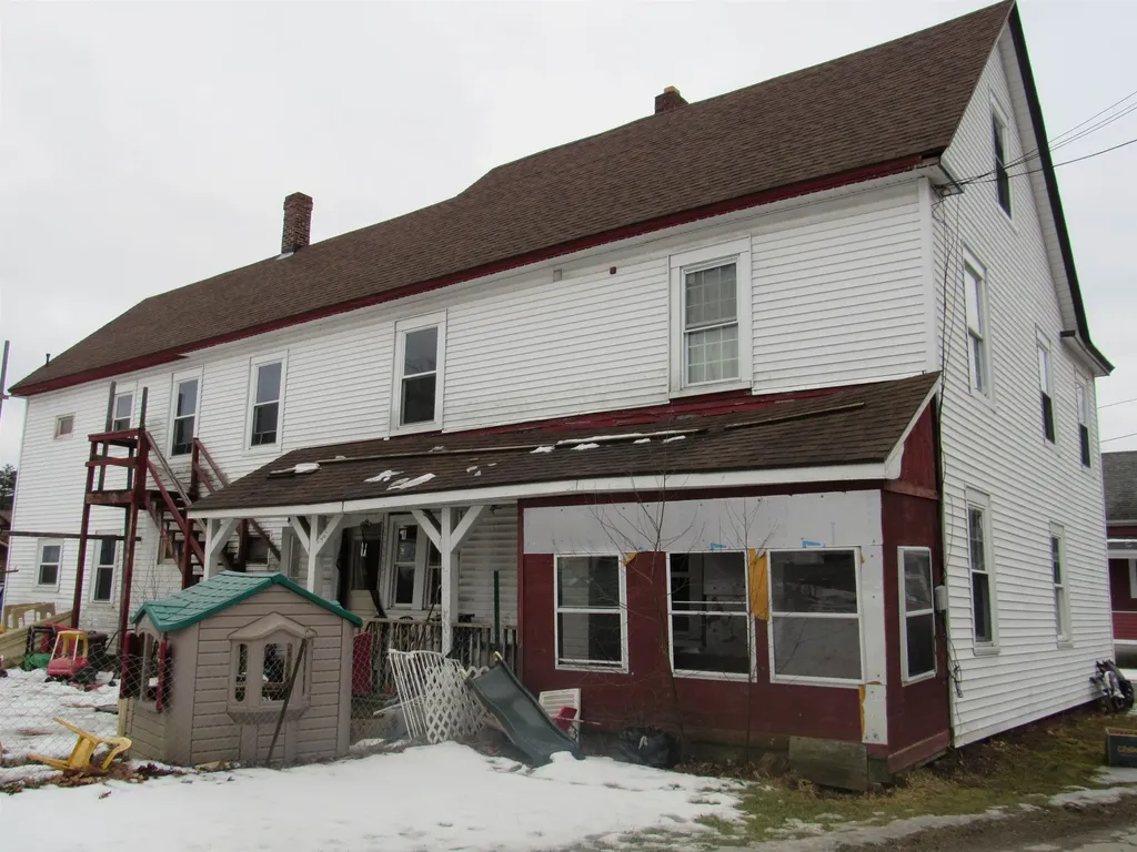 23 Depot Street Lancaster NH 03584