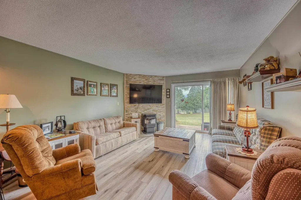 51 Mountain River East Road Thornton NH 03285