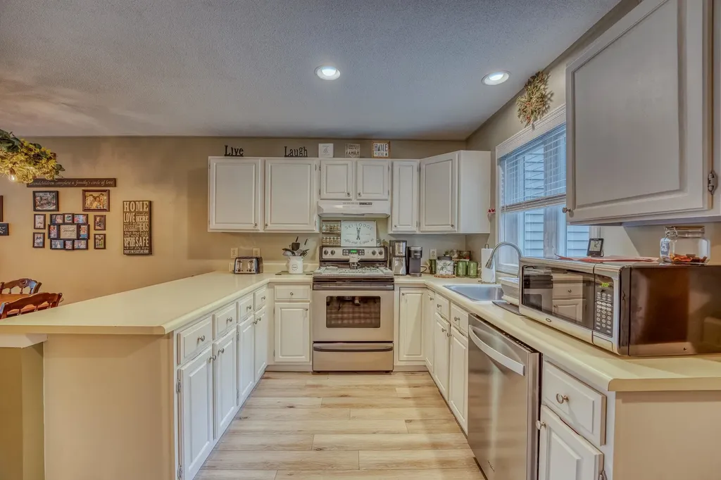 51 Mountain River East Road Thornton NH 03285