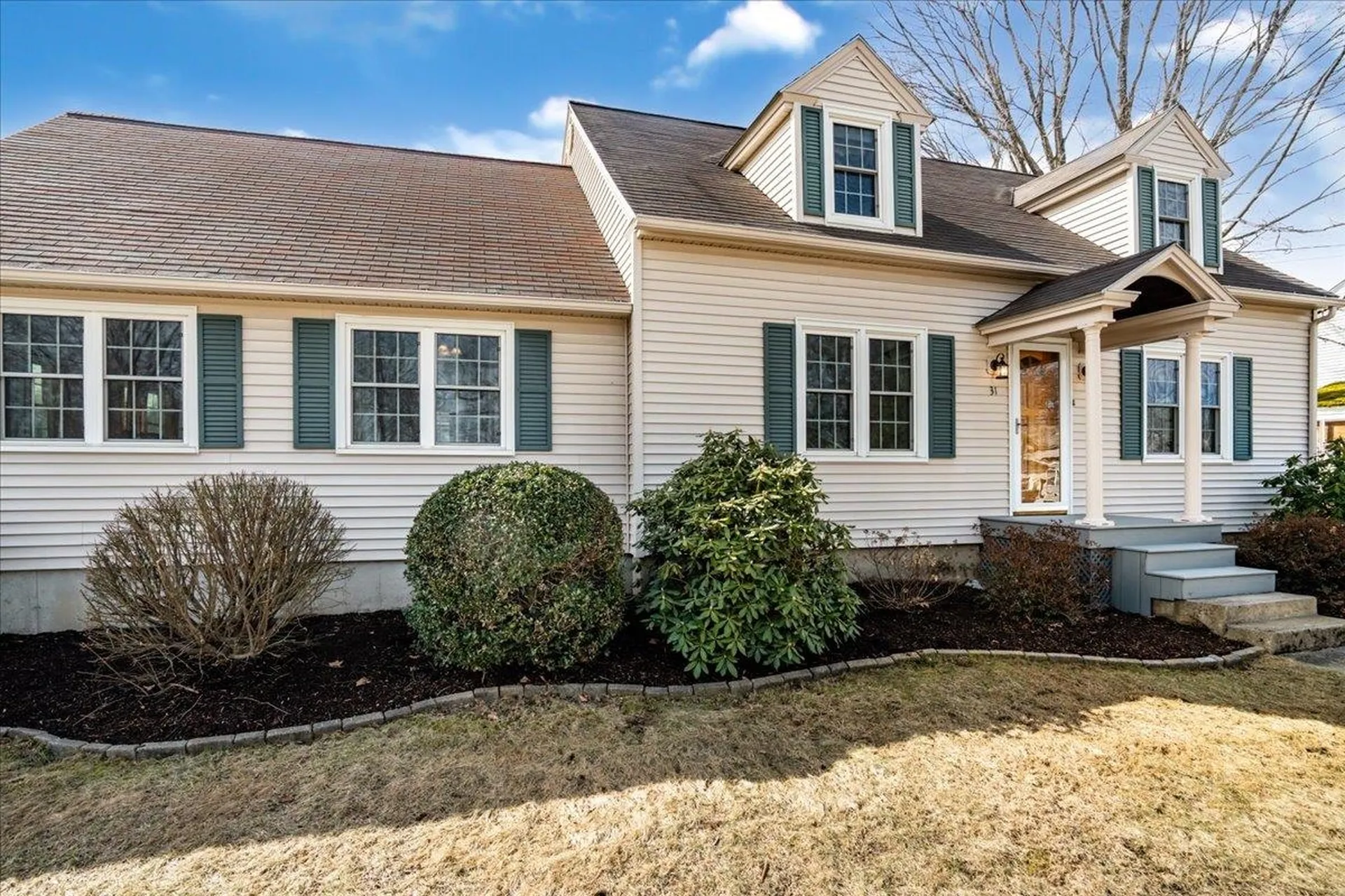 31 School Street Allenstown NH 03275