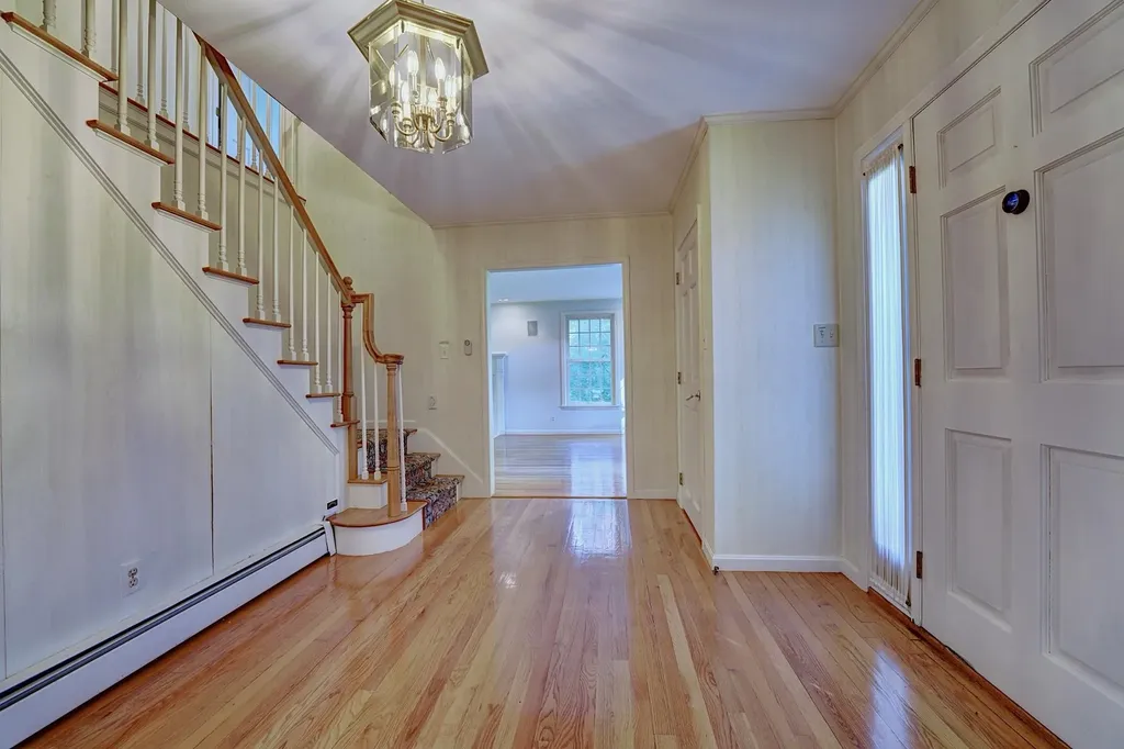 5 Runnymede Drive North Hampton NH 03862