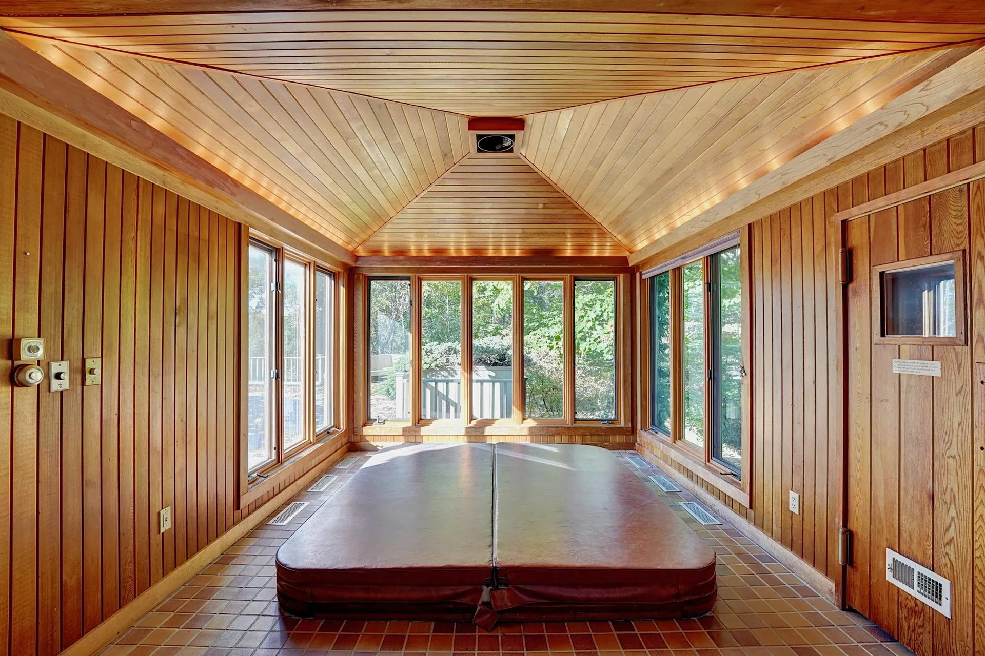 5 Runnymede Drive North Hampton NH 03862