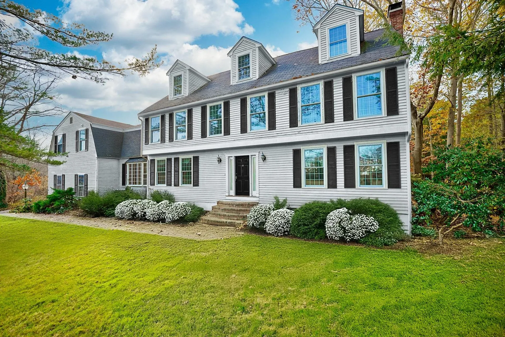 5 Runnymede Drive North Hampton NH 03862