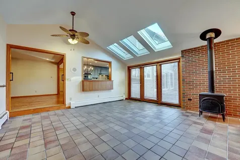 5 Runnymede Drive North Hampton NH 03862