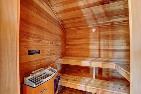 5 Runnymede Drive North Hampton NH 03862