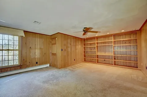 5 Runnymede Drive North Hampton NH 03862