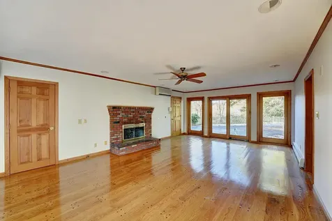 5 Runnymede Drive North Hampton NH 03862