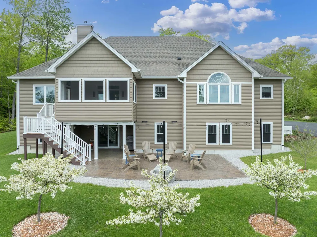 185 Ambrose Way Wolfeboro NH 03894