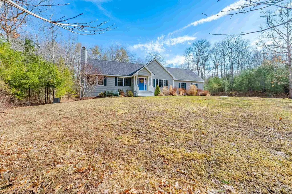 114 Scruton Pond Road Barrington NH 03825