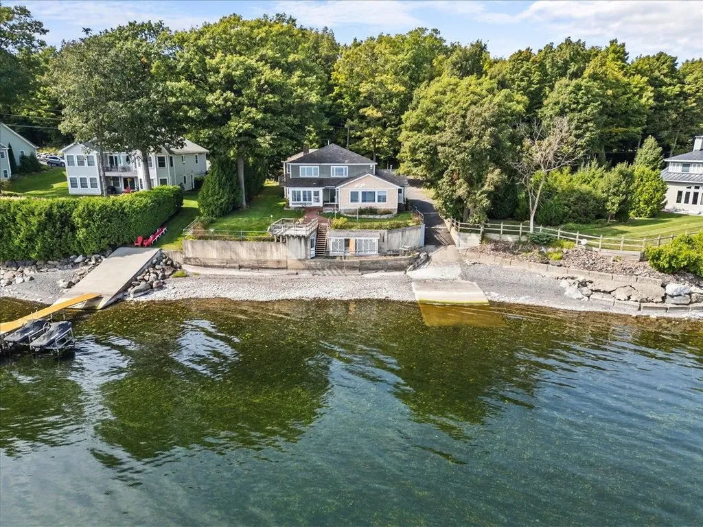 18 Sunrise Lane Grand Isle VT 05458