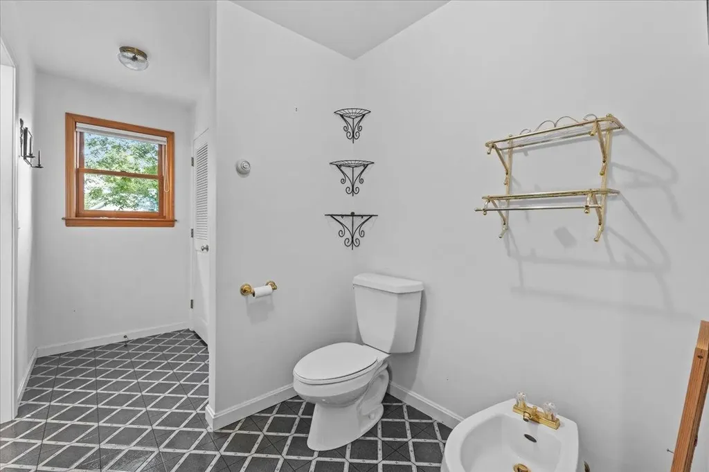 18 Sunrise Lane Grand Isle VT 05458