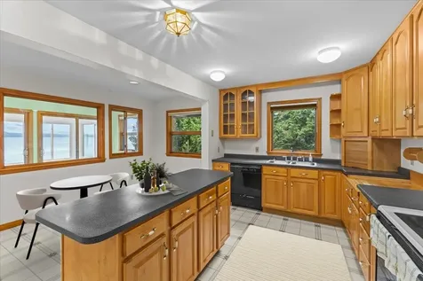 18 Sunrise Lane Grand Isle VT 05458