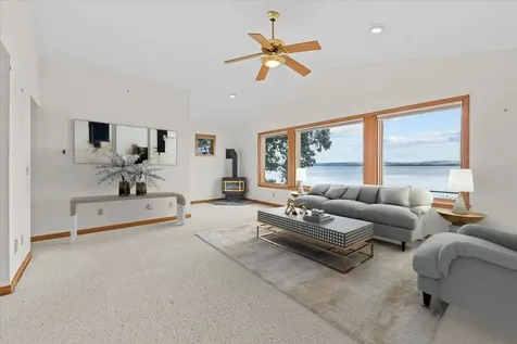 18 Sunrise Lane Grand Isle VT 05458