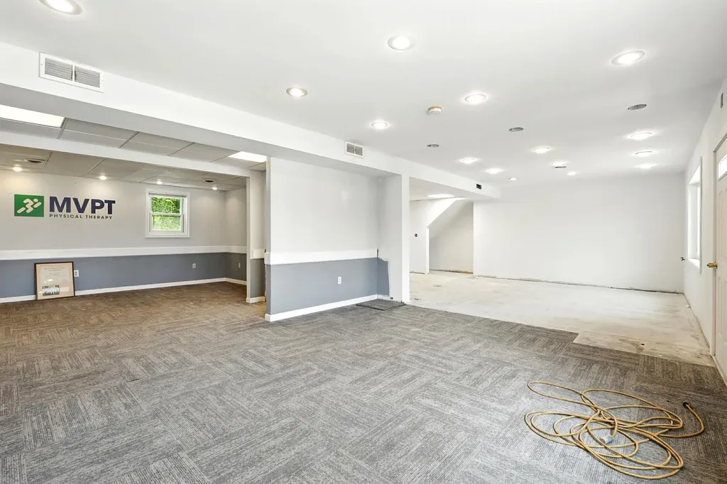 40 South River Road Bedford NH 03110