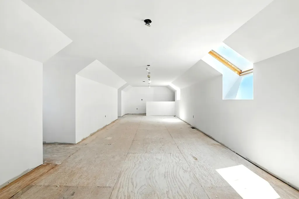 40 South River Road Bedford NH 03110