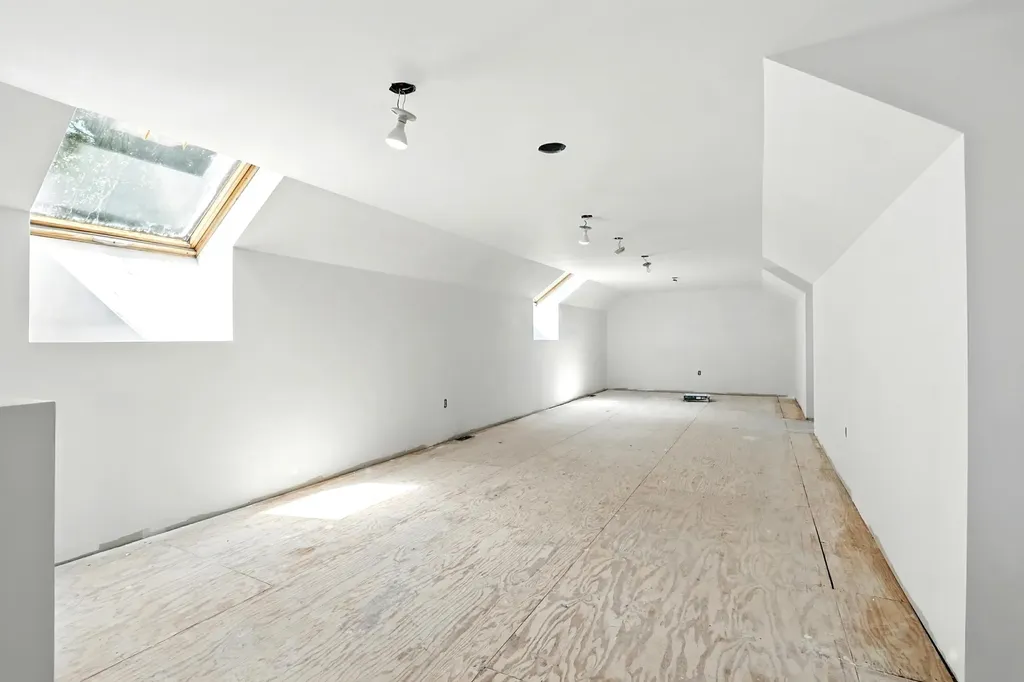 40 South River Road Bedford NH 03110