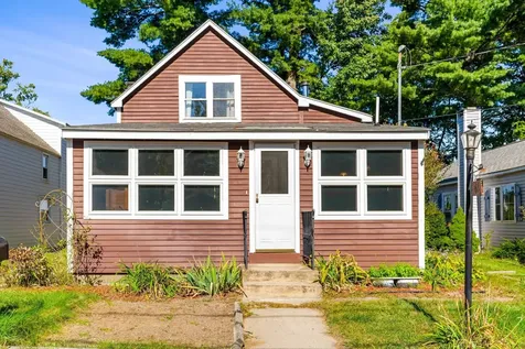 62 Wilders Grove Road Newton NH 03858